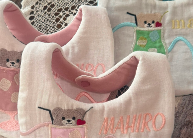 スタイ（名入れ・ワンポイント刺繍）